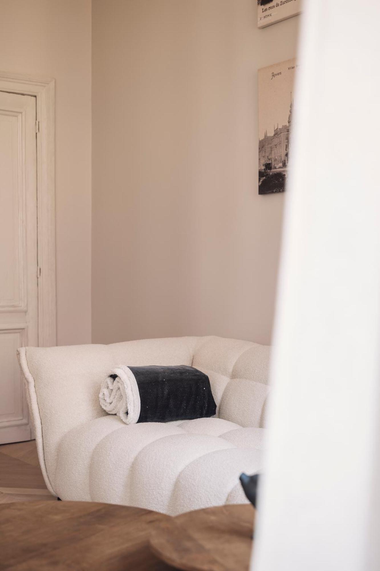 Zurenborg Suites Antwerpen Bagian luar foto